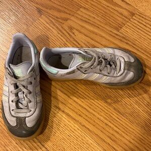 adidas Kids Sneakers in purple